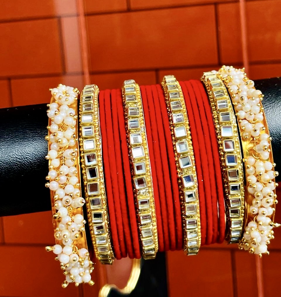 Gajra Churiyan (White Pearl)