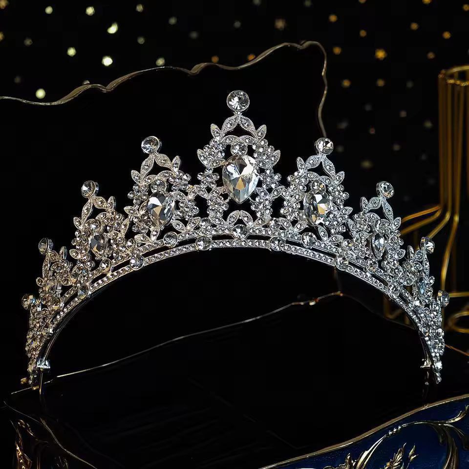 Luxury Crystal Queen Crown