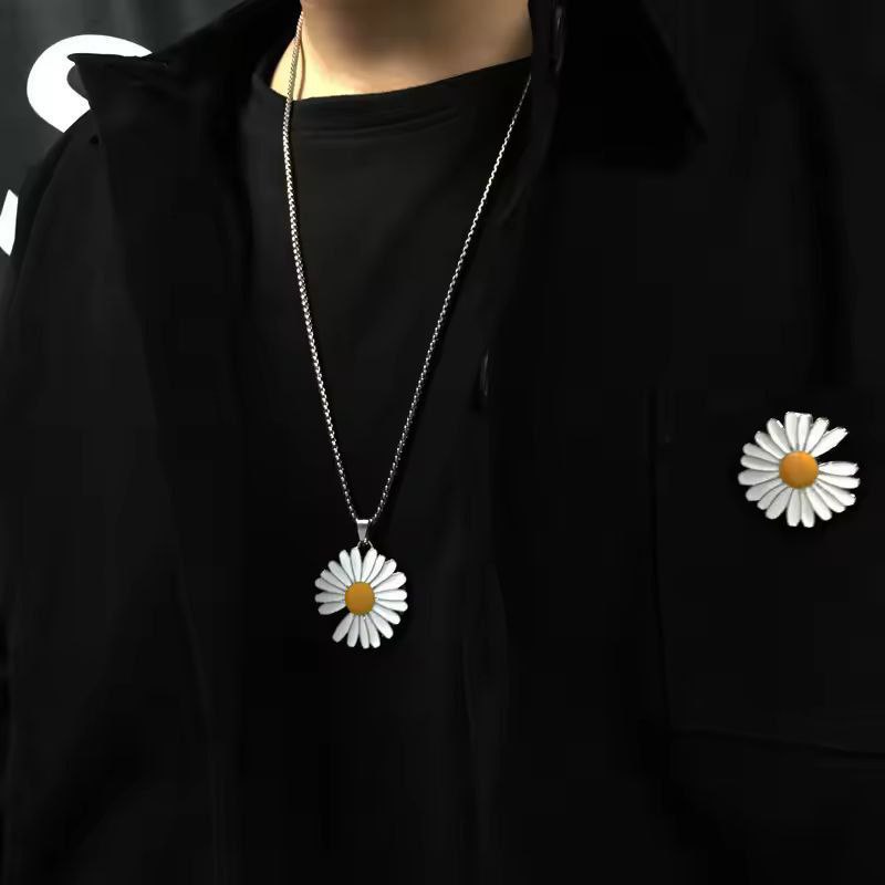 Small Daisy Titanium Steel Necklace