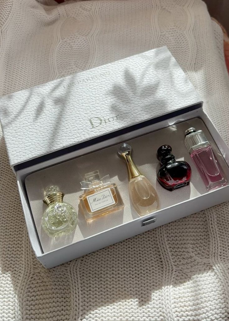 Dior Luxury Perfumes for Women -5 in 1 (Gift Set)