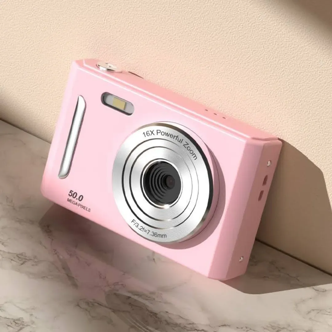 Retro 2000s Super Cute Digital Camera